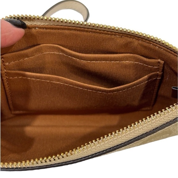Coach Wristlet Signature Fabric/Leather L. Khaki/Chalk L. Saddle NWOT - Picture 3 of 6